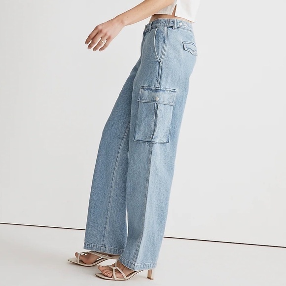 Madewell Low-Slung Straight Cargo Jeans in Coleman Wash - Picture 3 of 7